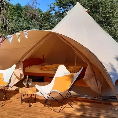 Glamping V Sadu Luxury tent